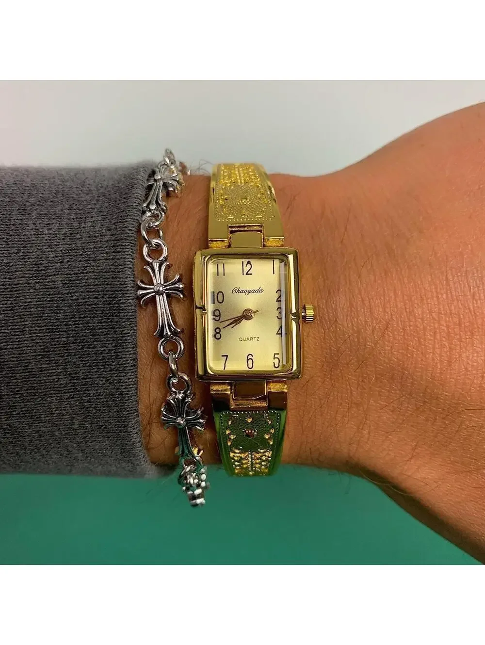 Y2k 2000s vintage style Cute Rectangular Butterfly Gold Classy Quartz Watch.